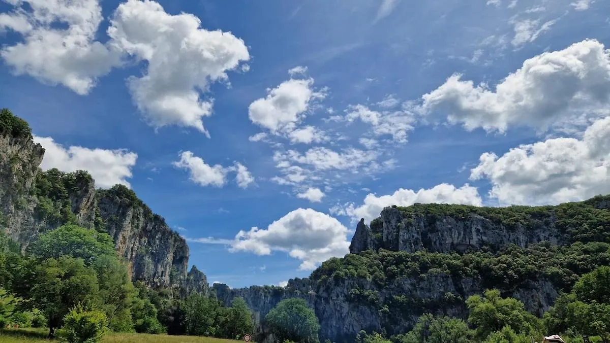 # Calme, Clim, Piscine En Bord D'Ardeche # Διαμέρισμα Pont-de-Labeaume